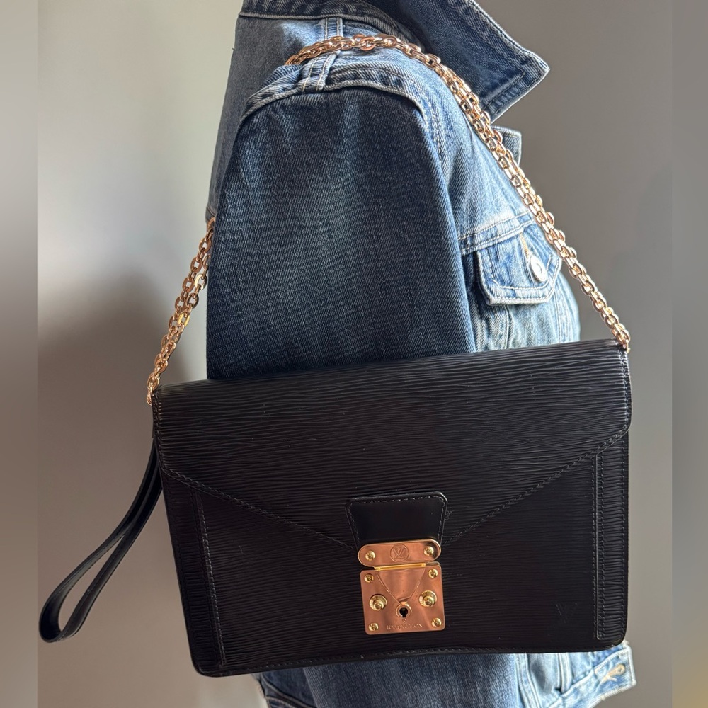 SOLD Vintage Louis Vuitton Clutch | Good Vintage Condition - Picture 4 of 16